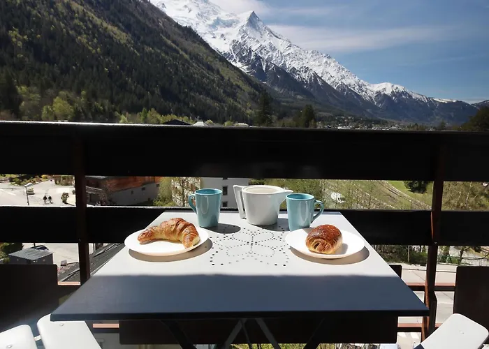 Дом отдыха Les Periades - *